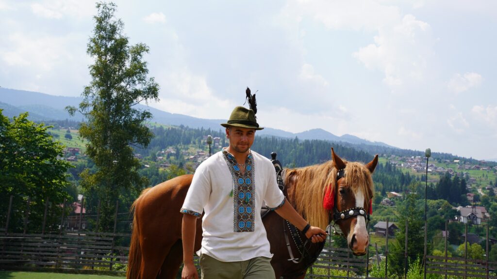 Кінний клуб «Верхи»