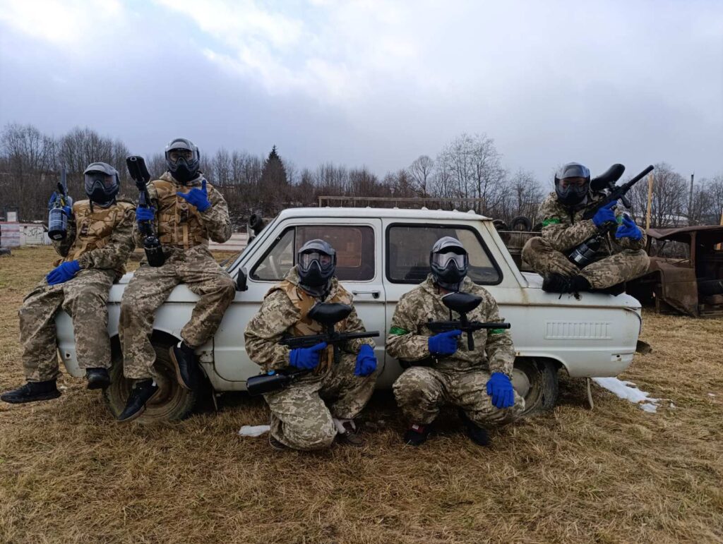 Petrovych Active: пейнтбол, лазертаг, гойдалка